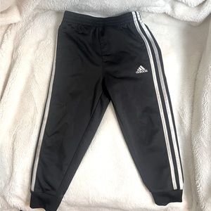 Lightly worn 4t adidas joggers
